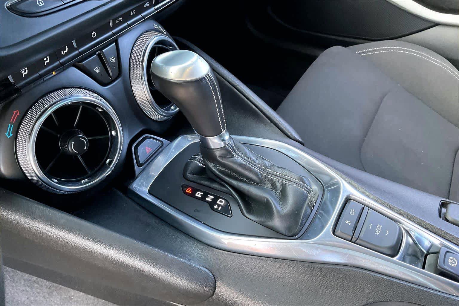Used 2018 Chevrolet Camaro LT RWD image 16