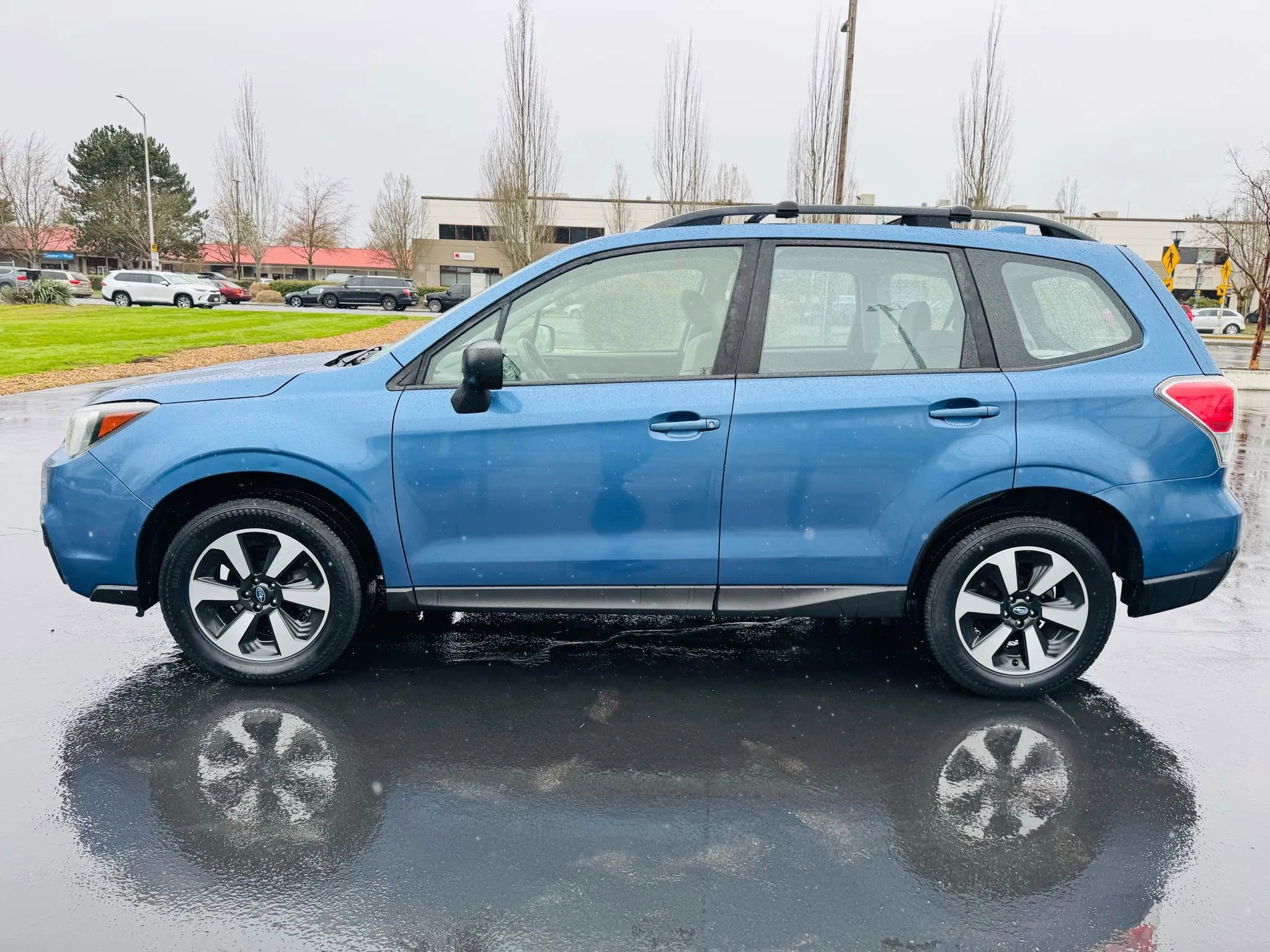 Used 2018 Subaru Forester 2.5i w/ Alloy Wheel Package image 2