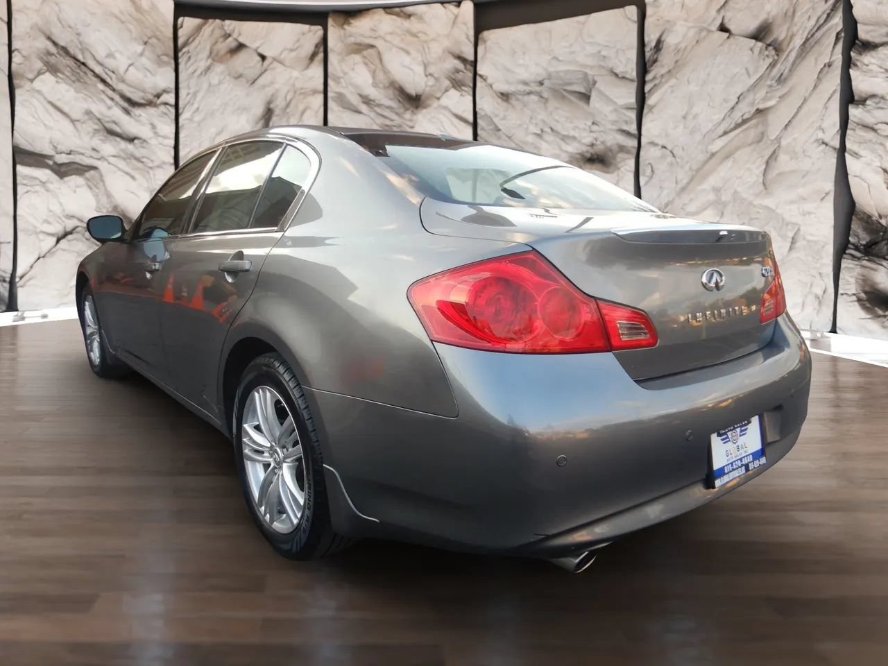 Used 2013 INFINITI G37 x Sedan w/ Premium Pkg AWD/4WD image 8