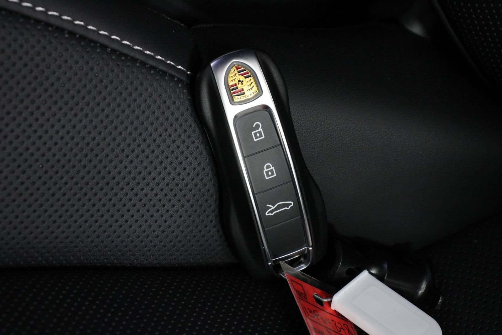 Certified 2025 Porsche 911 Carrera S RWD image 34