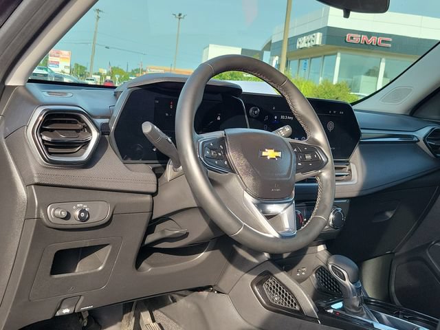 Certified 2024 Chevrolet TrailBlazer LT w/ LT Cold Weather Package AWD/4WD image 8