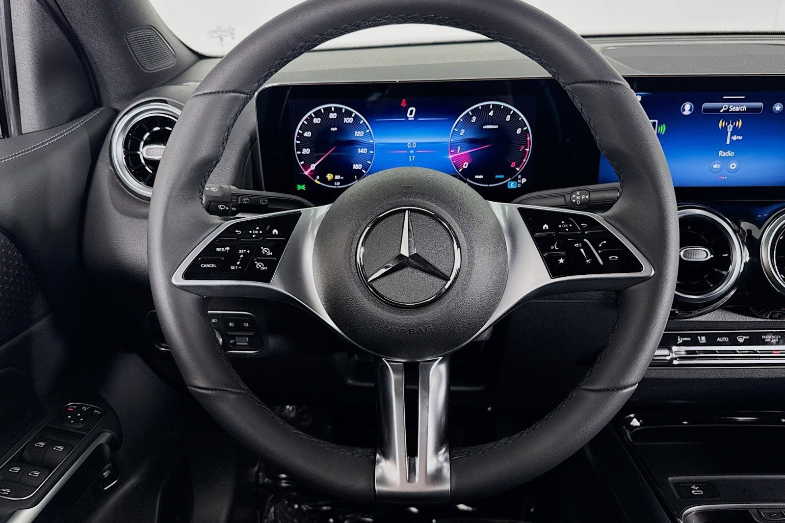 New 2026 Mercedes-Benz GLB 250 image 17