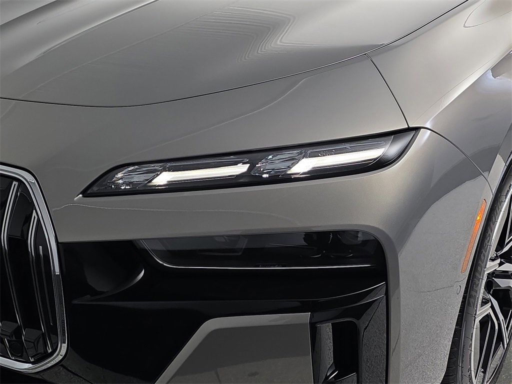 New 2026 BMW 740i xDrive w/ Executive Package image 30