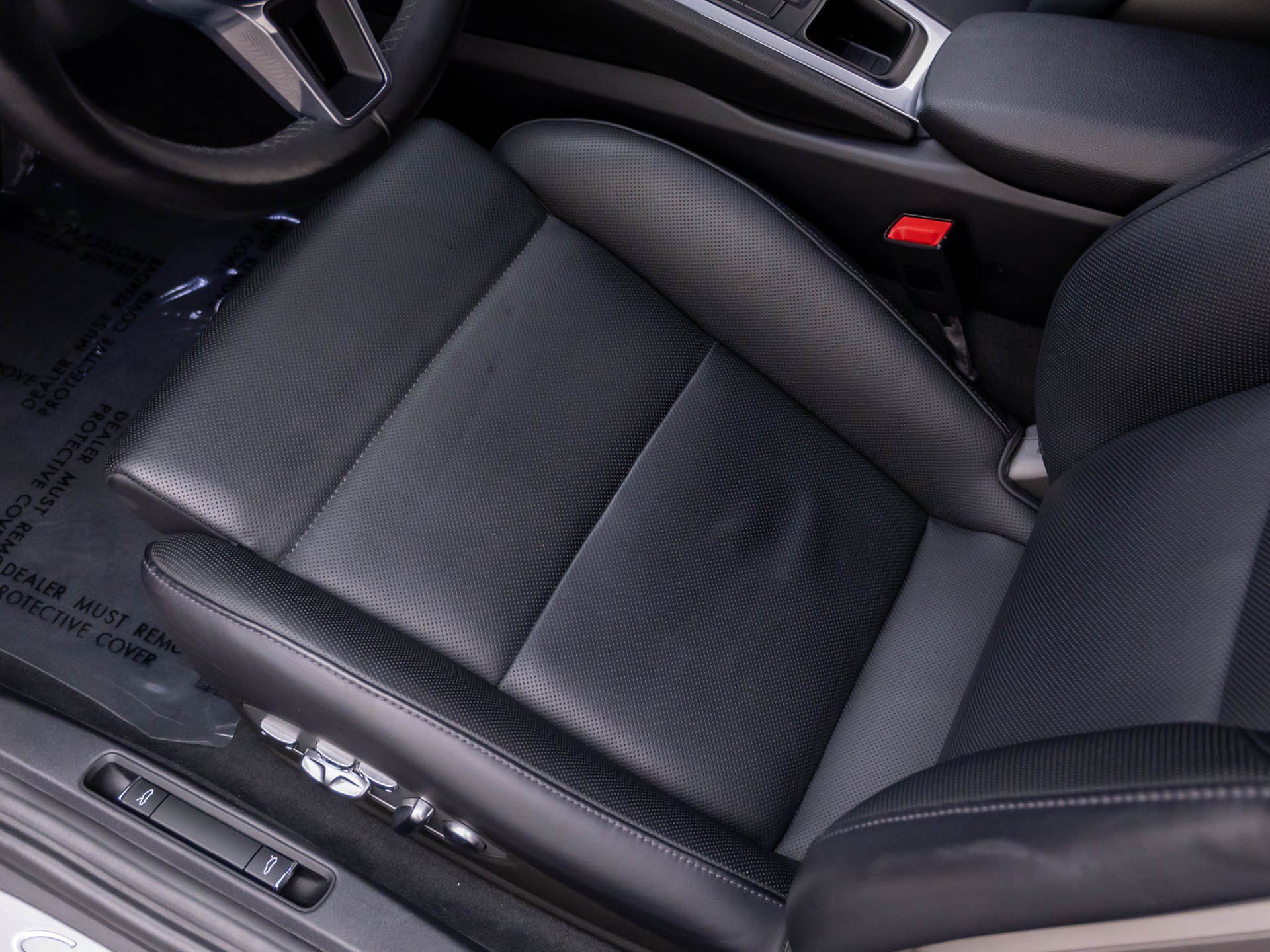 Used 2024 Porsche 718 Cayman RWD image 15