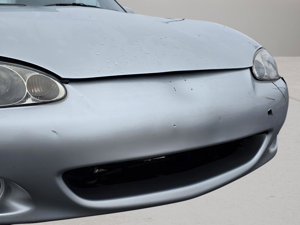 Used 2005 MAZDA MX-5 Miata LS image 9