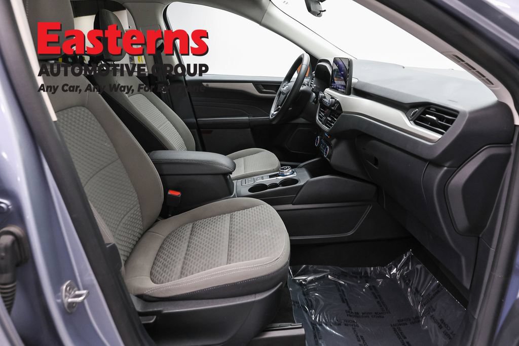 Used 2022 Ford Escape SE w/ Convenience Package FWD image 25
