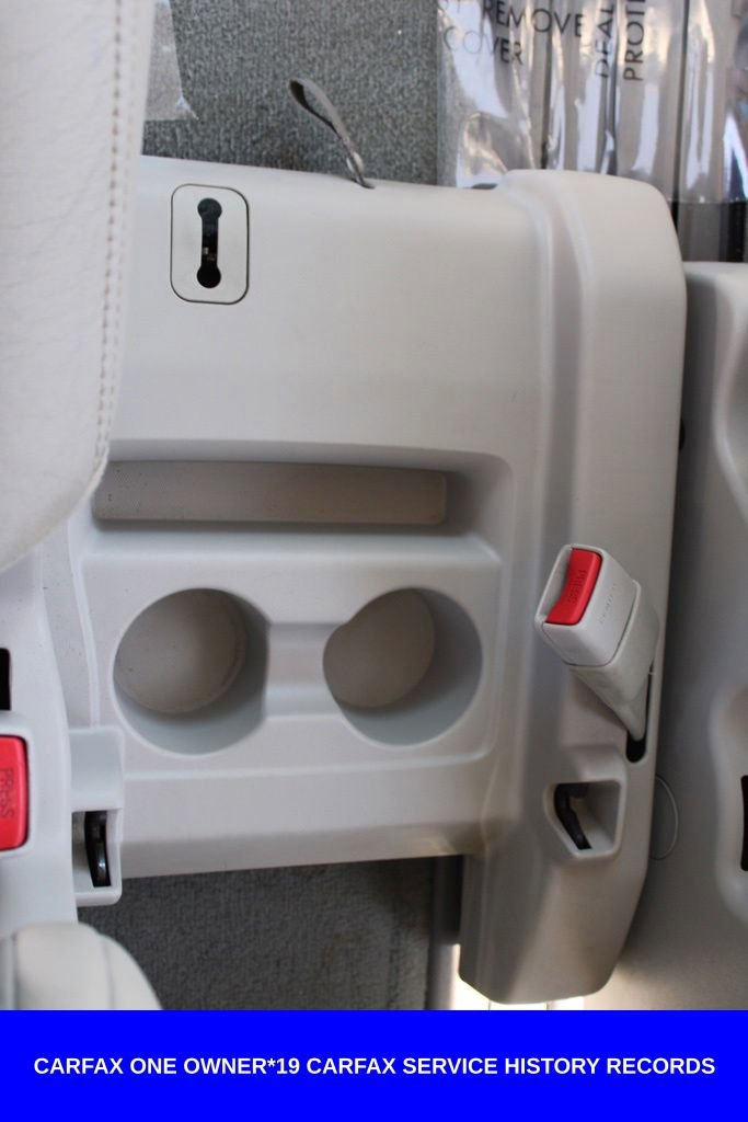 Used 2014 Toyota Sienna XLE w/ XLE Premium Package FWD image 27