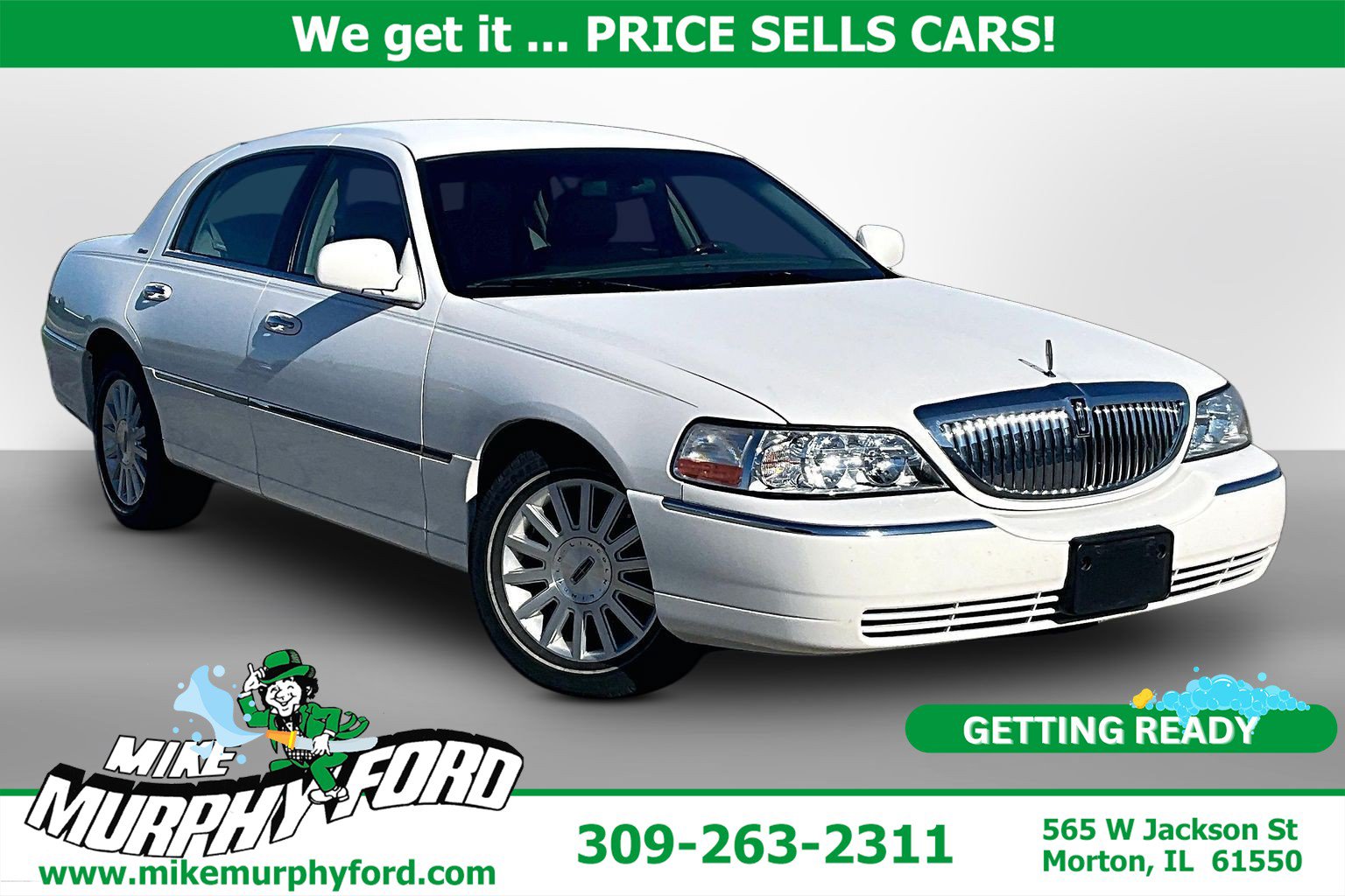 Used 2004 Lincoln Town Car Ultimate RWD image 1