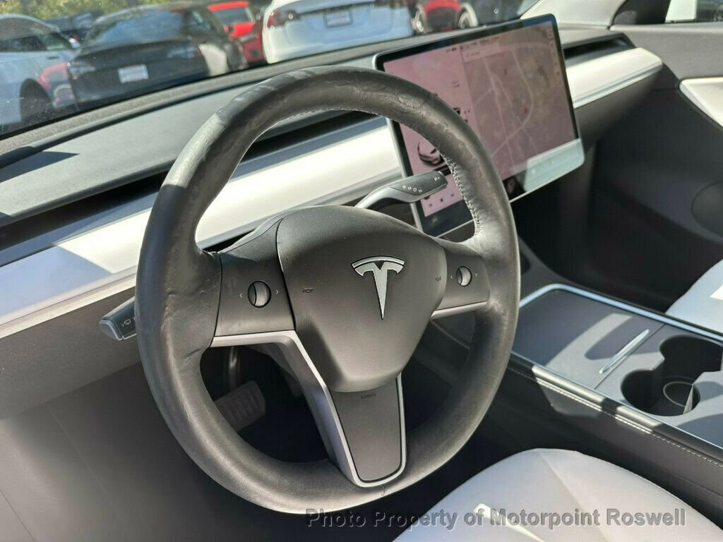 Used 2021 Tesla Model Y Long Range image 13