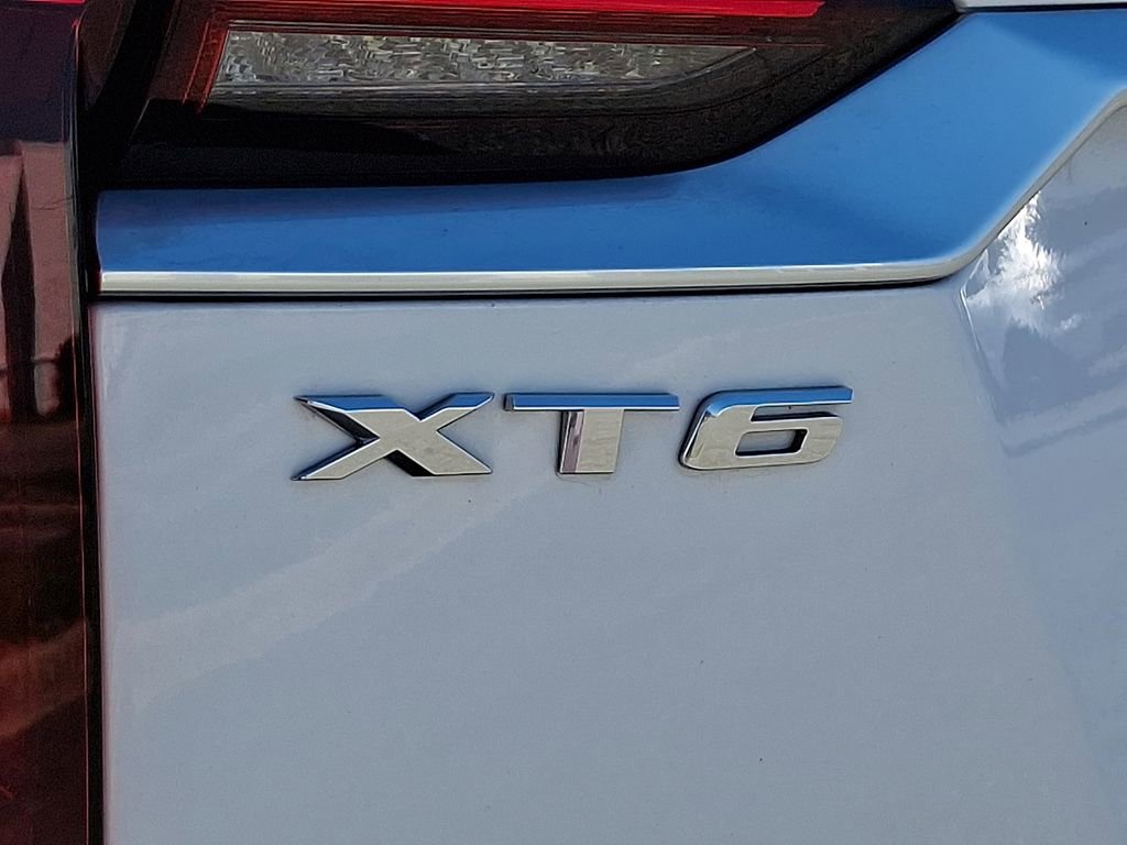 Used 2020 Cadillac XT6 Premium Luxury image 34