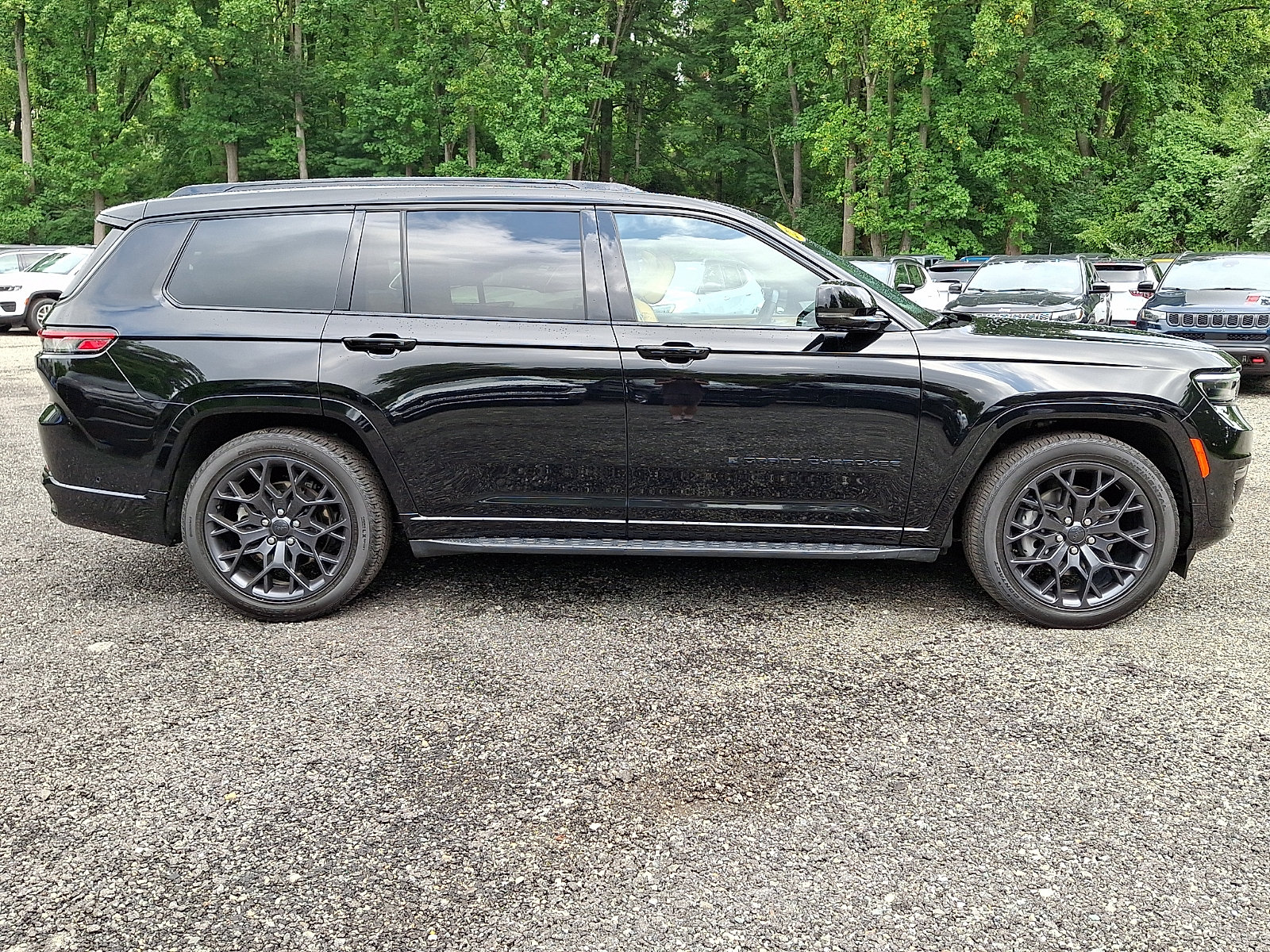 Certified 2025 Jeep Grand Cherokee L Summit AWD/4WD image 7