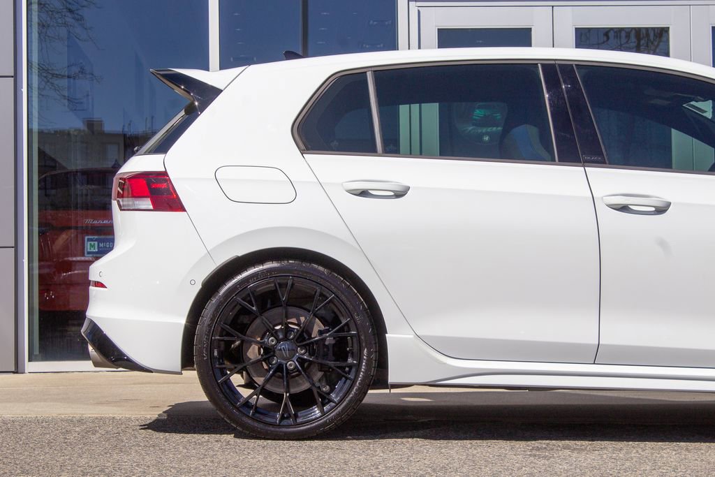 Used 2025 Volkswagen Golf R AWD/4WD image 6