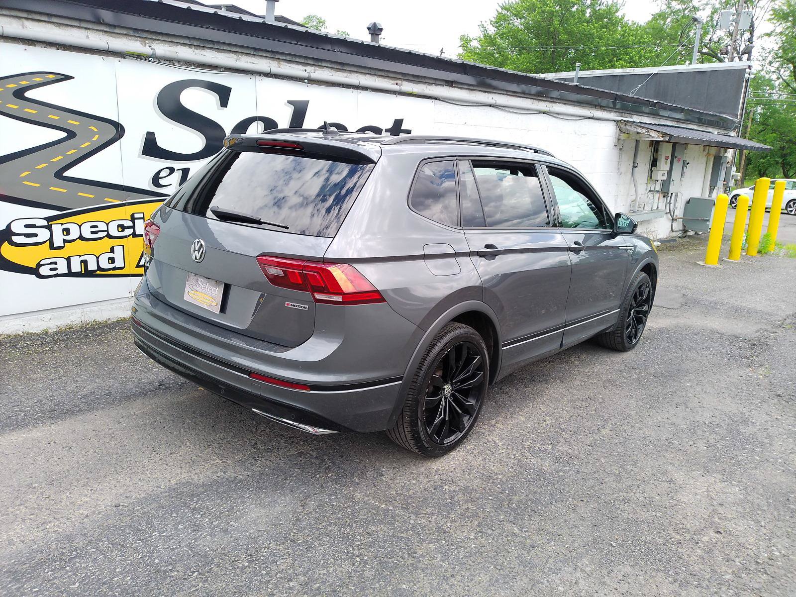 Used 2021 Volkswagen Tiguan SE R-Line AWD/4WD image 3