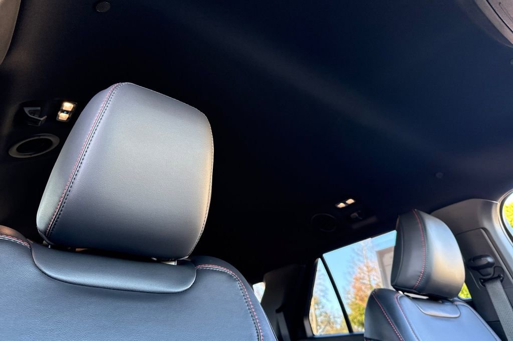 Used 2025 Ford Explorer ST-Line image 26