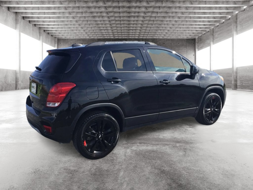 Used 2020 Chevrolet Trax LT w/ Redline Edition AWD/4WD image 5