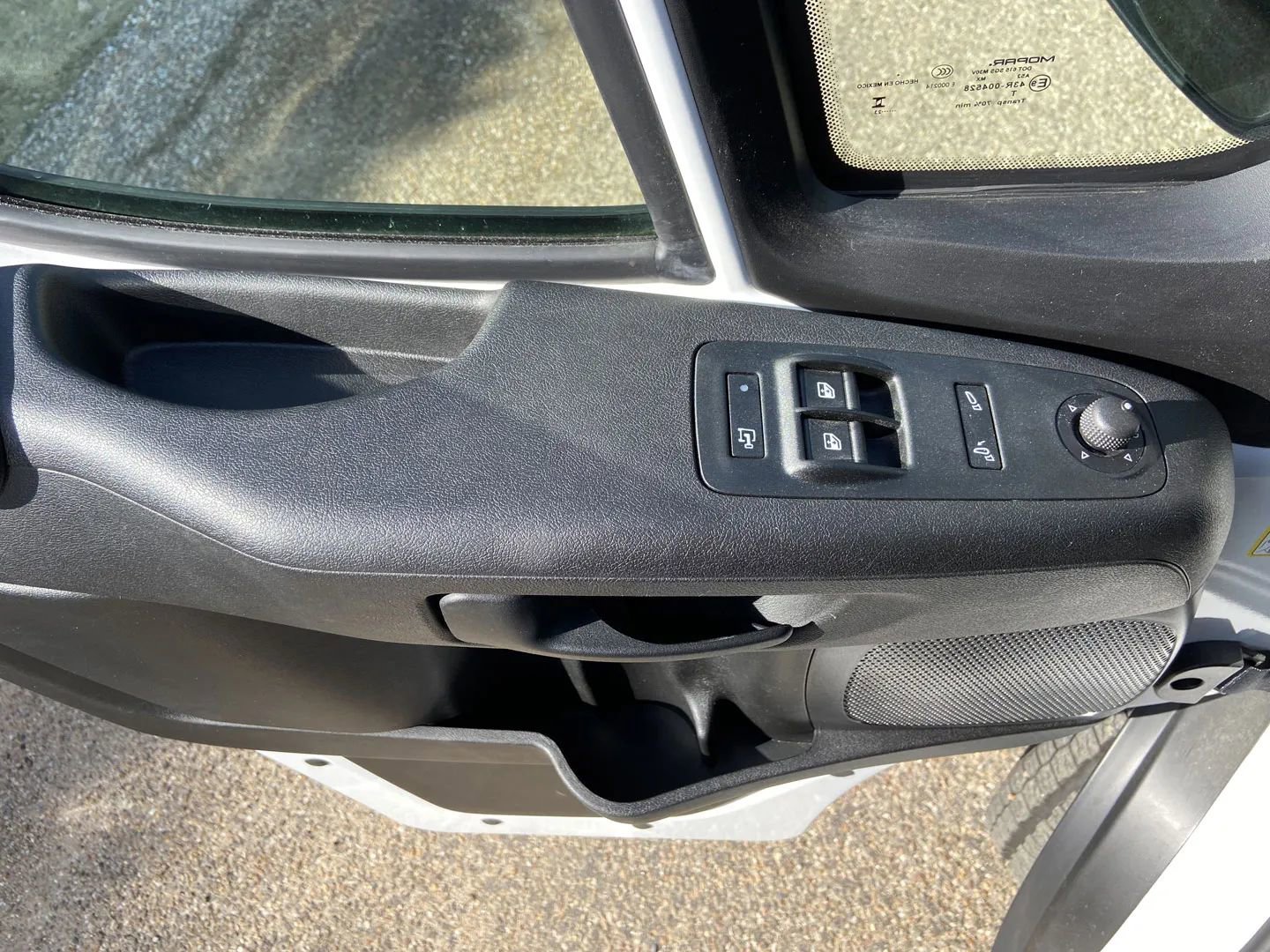 Used 2023 RAM ProMaster 3500 w/ Premium Convenience Group (B) image 9