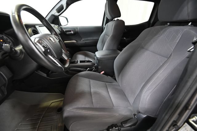Used 2019 Toyota Tacoma TRD Off-Road AWD/4WD image 8