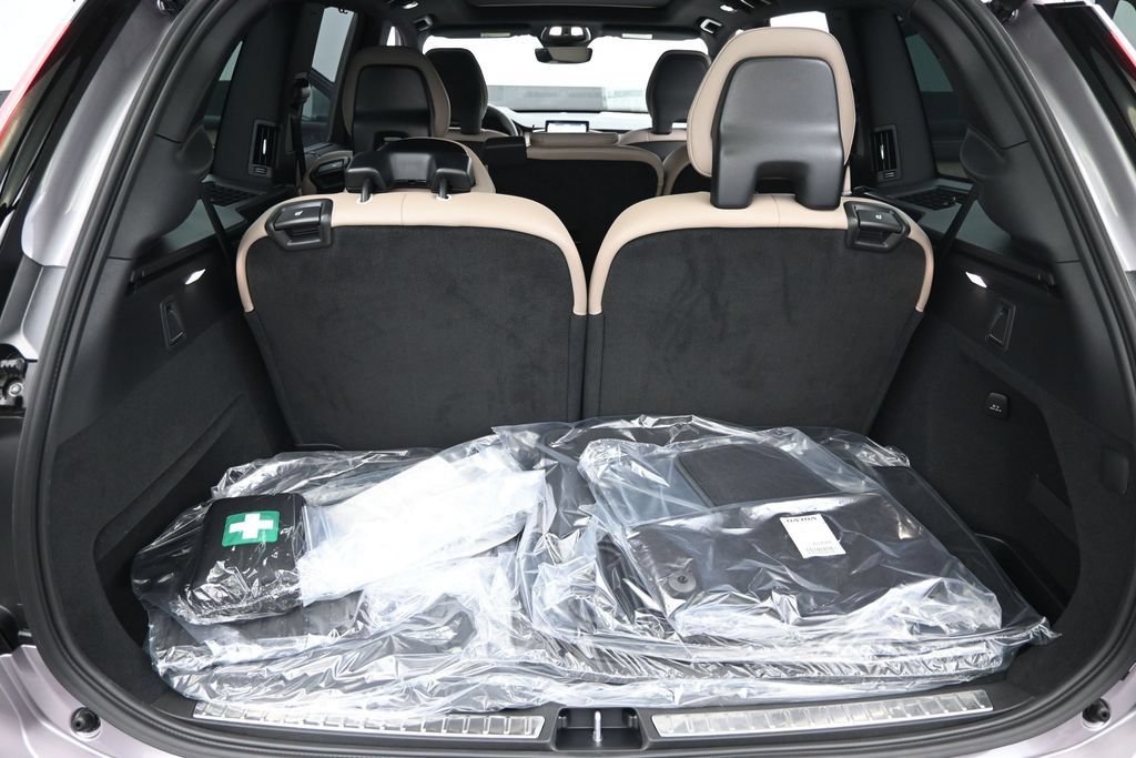 New 2026 Volvo XC90 B6 Ultra w/ Protection Package Premier AWD/4WD image 19