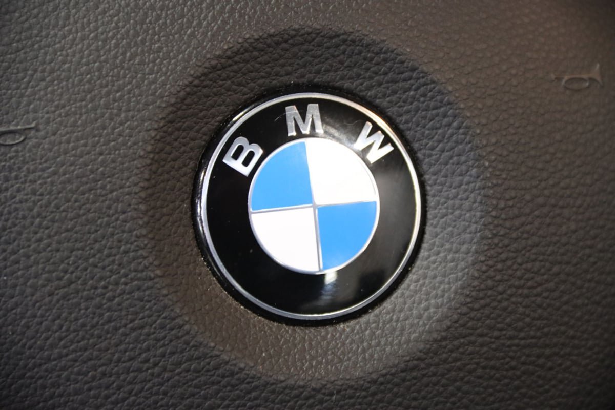 Used 2011 BMW M3 Convertible RWD image 15