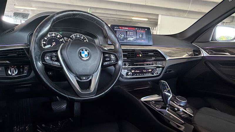 Used 2018 BMW 540i xDrive AWD/4WD image 23