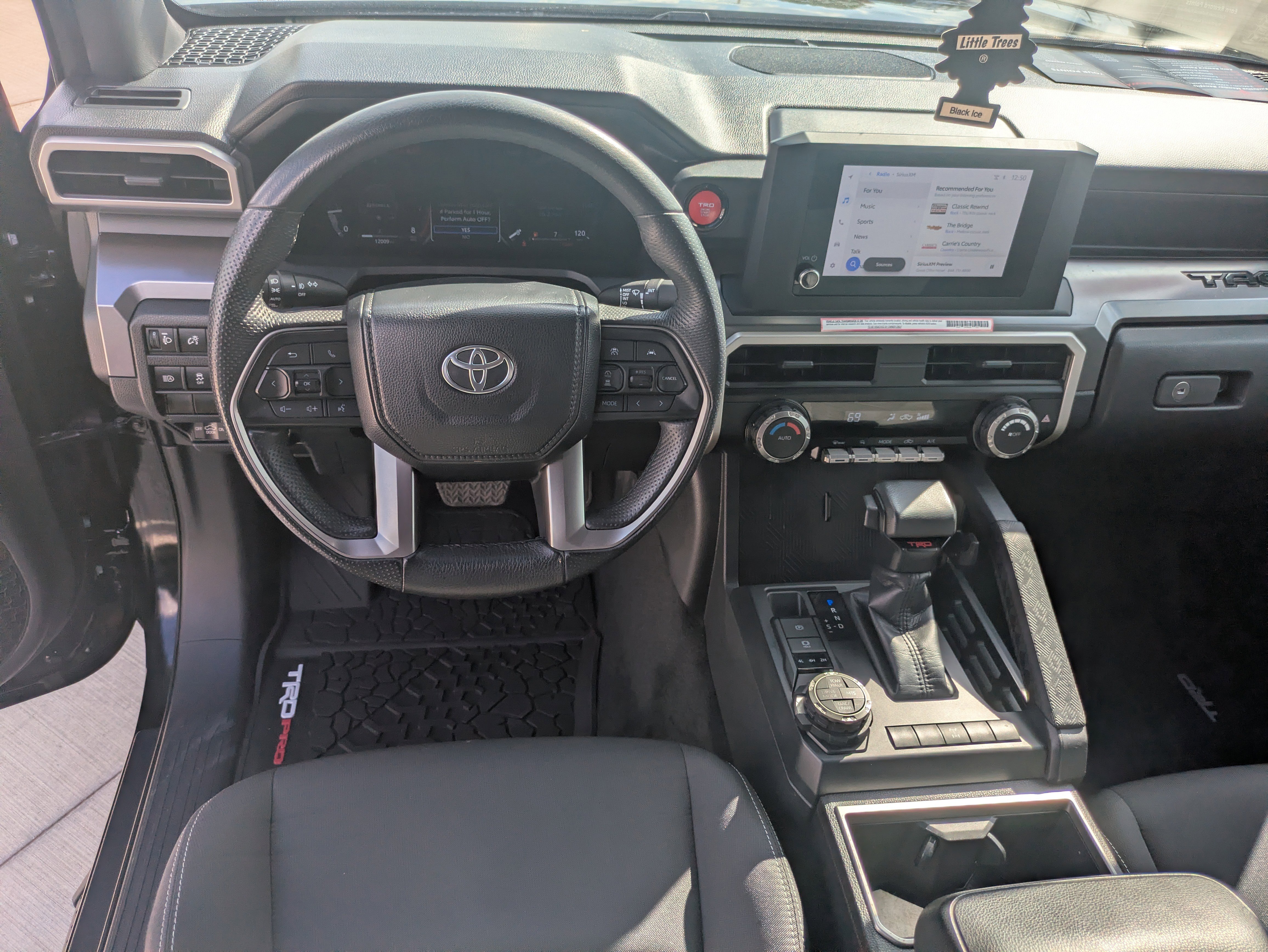 Used 2024 Toyota Tacoma TRD Off-Road image 14