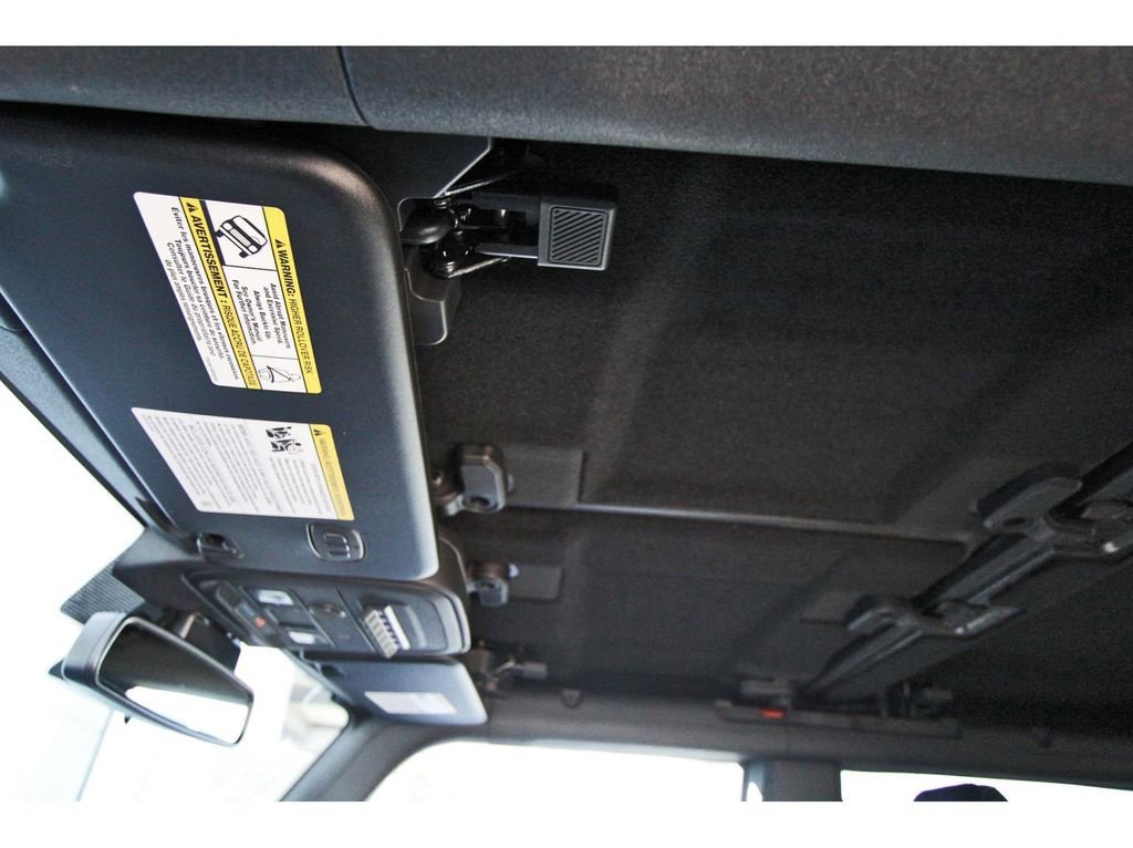 Used 2023 Ford Bronco Wildtrak image 25