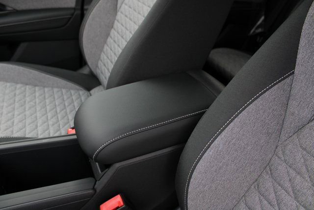 New 2025 Volkswagen Tiguan S FWD image 5