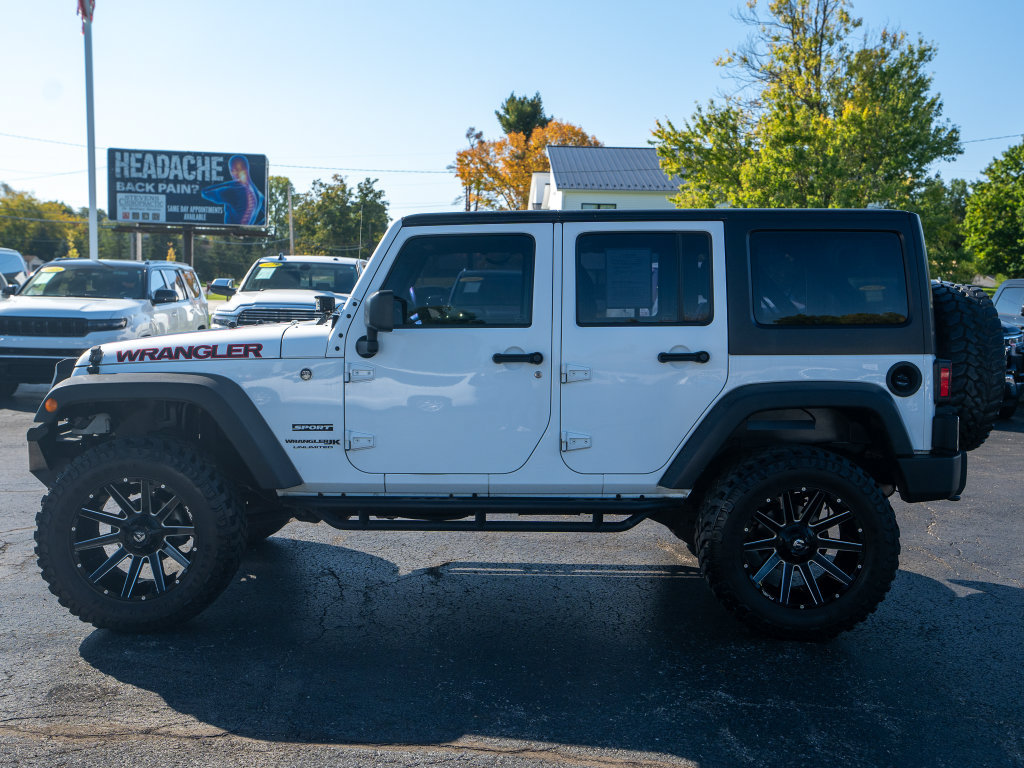 Used 2018 Jeep Wrangler Unlimited Sport w/ LED Lighting Group AWD/4WD image 4