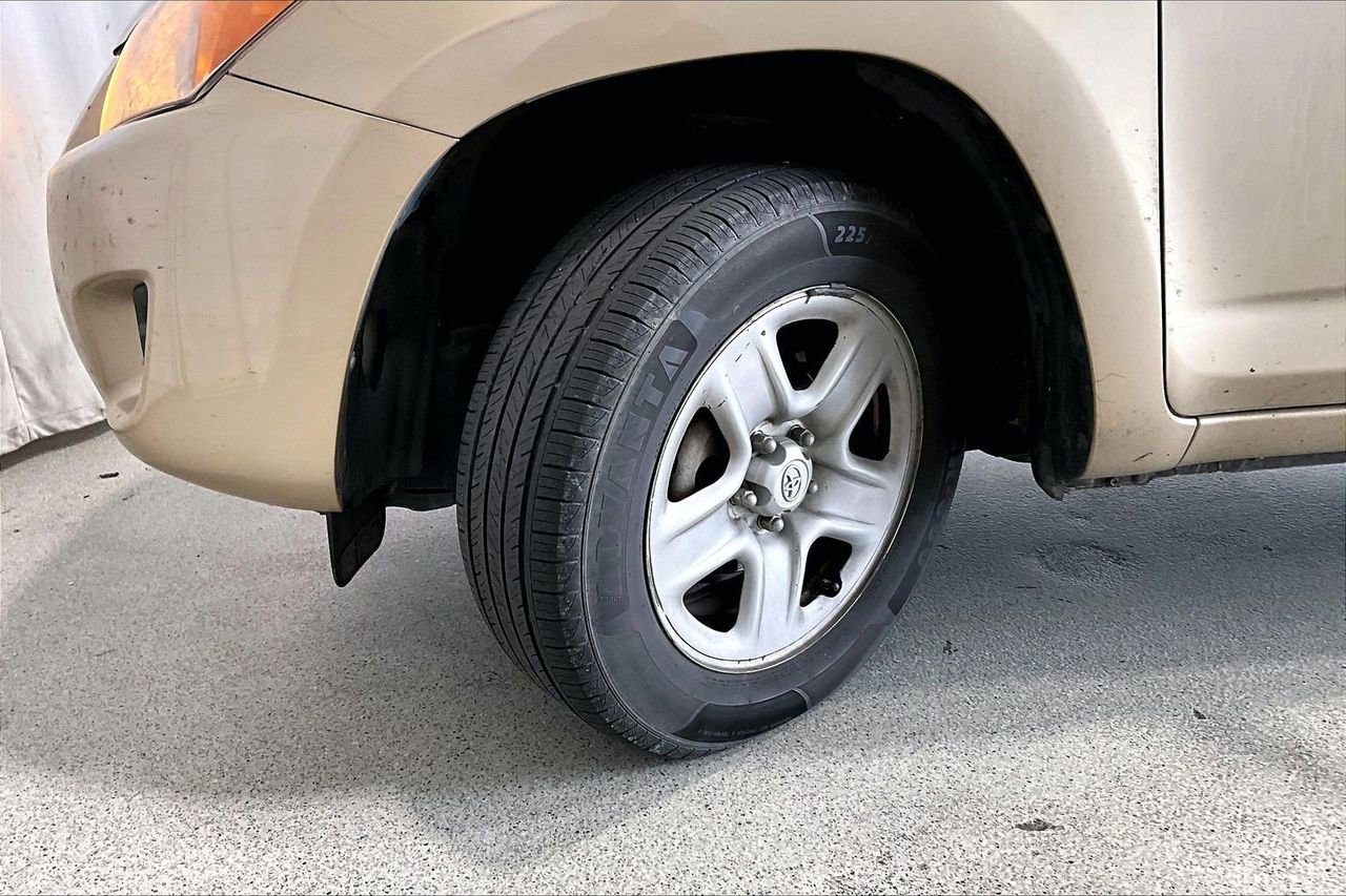 Used 2012 Toyota RAV4 FWD w/ Value Pkg image 20