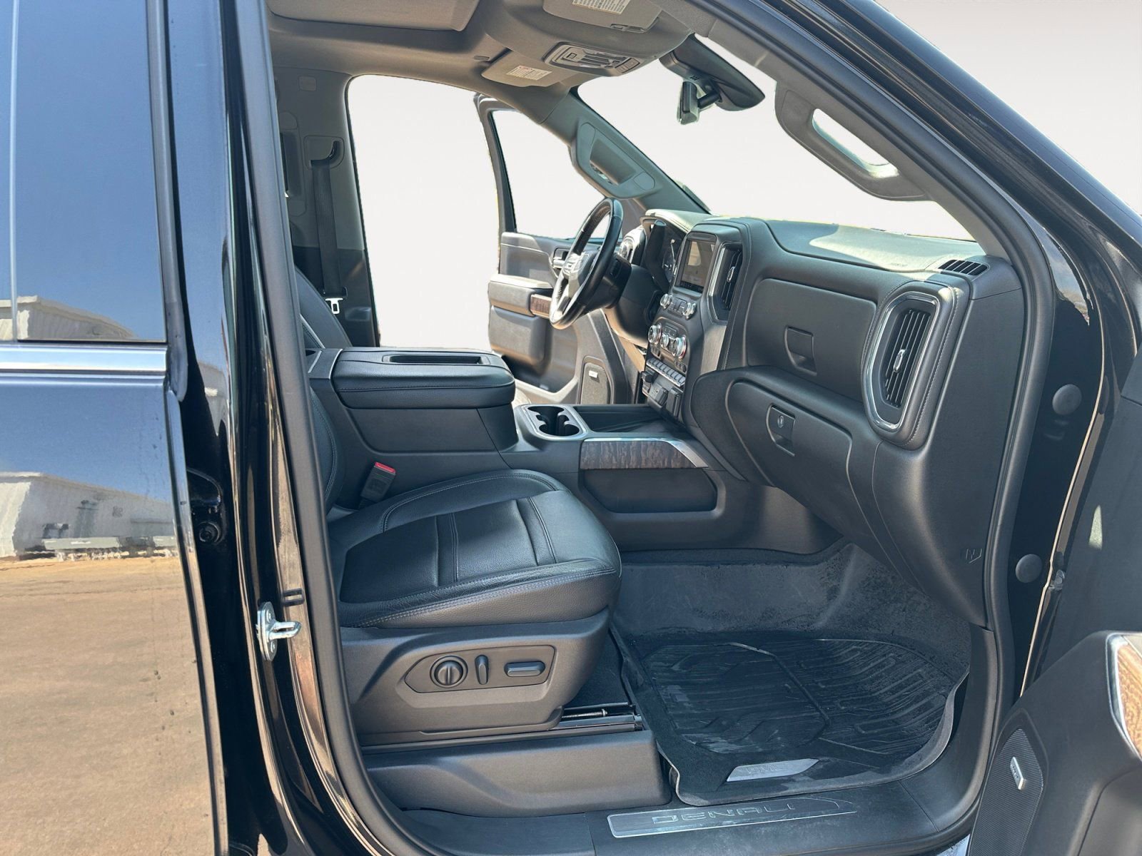 Used 2022 GMC Sierra 2500 Denali image 15