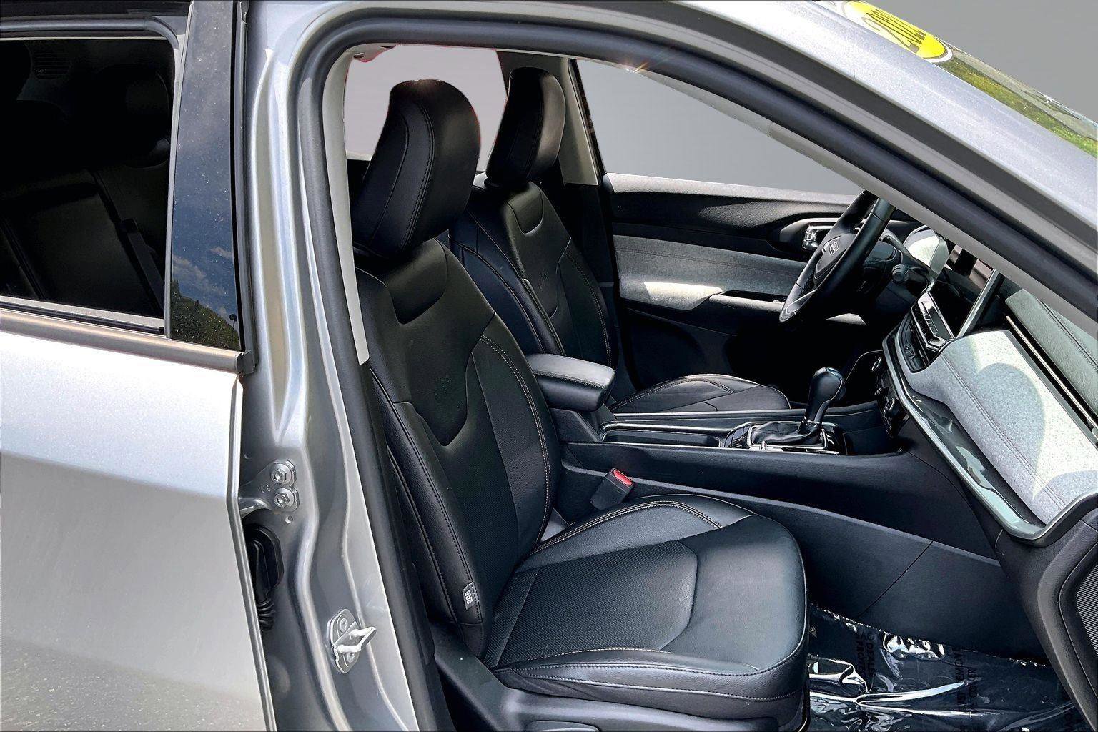 Certified 2022 Jeep Compass Latitude AWD/4WD image 8