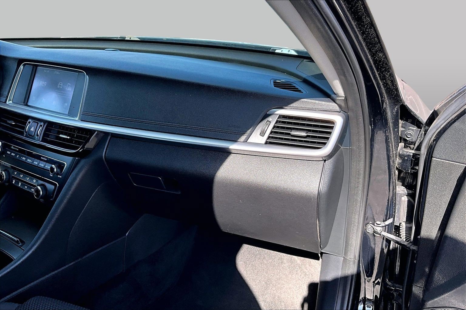 Used 2019 Kia Optima LX FWD image 15