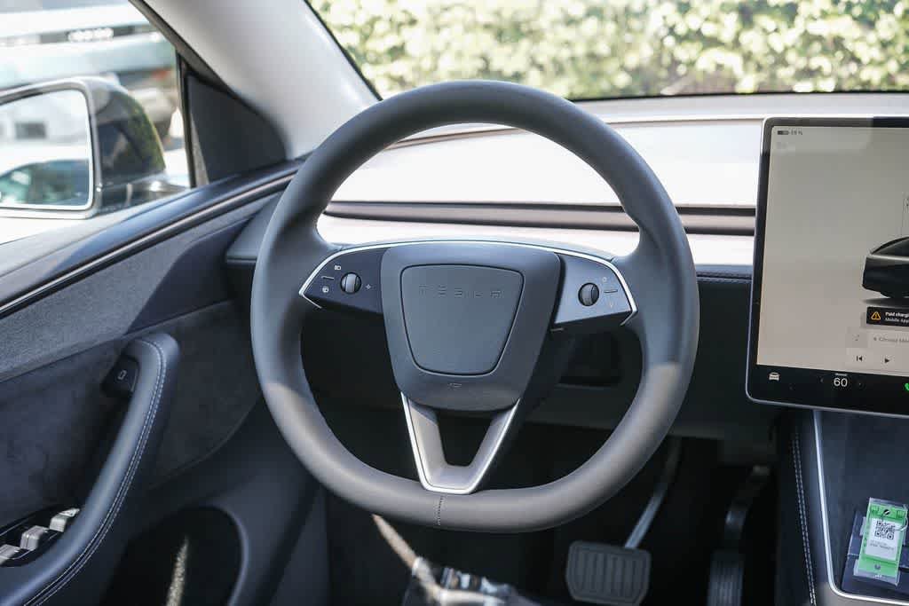 Used 2026 Tesla Model Y AWD image 13