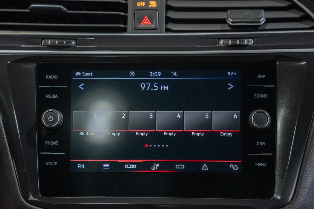 Used 2024 Volkswagen Tiguan SE R-Line image 21