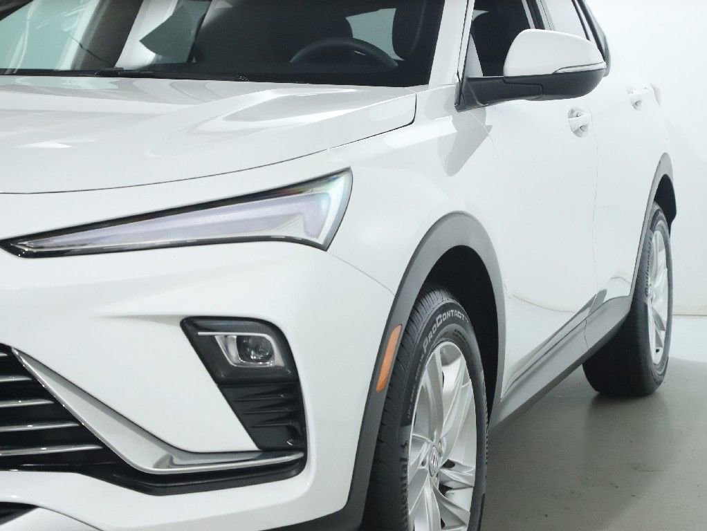 Used 2025 Buick Envista Preferred image 4