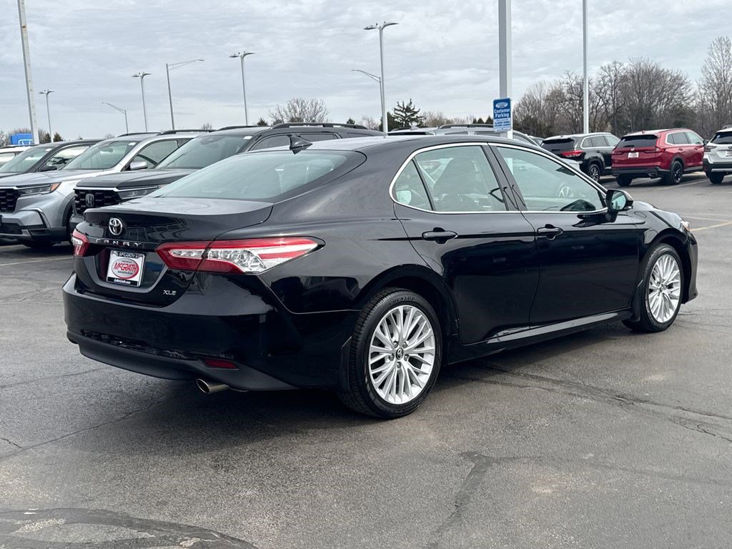 Used 2020 Toyota Camry XLE FWD image 11