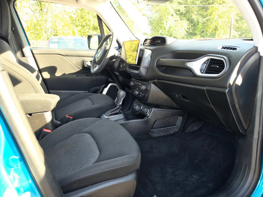 Used 2021 Jeep Renegade Sport w/ Sport Appearance Group AWD/4WD image 15