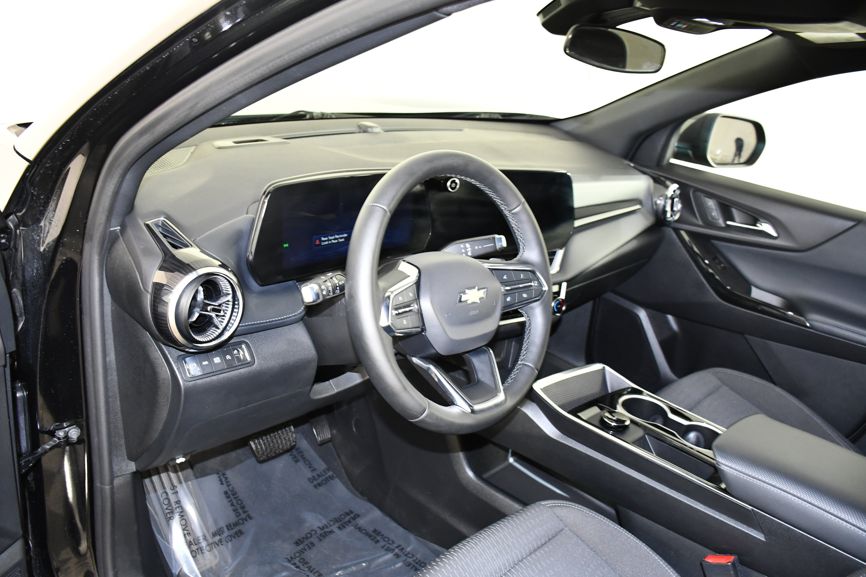 Used 2026 Chevrolet Equinox LT AWD/4WD image 37