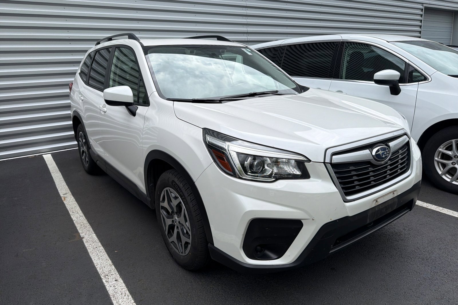 Used 2020 Subaru Forester Premium AWD/4WD image 2