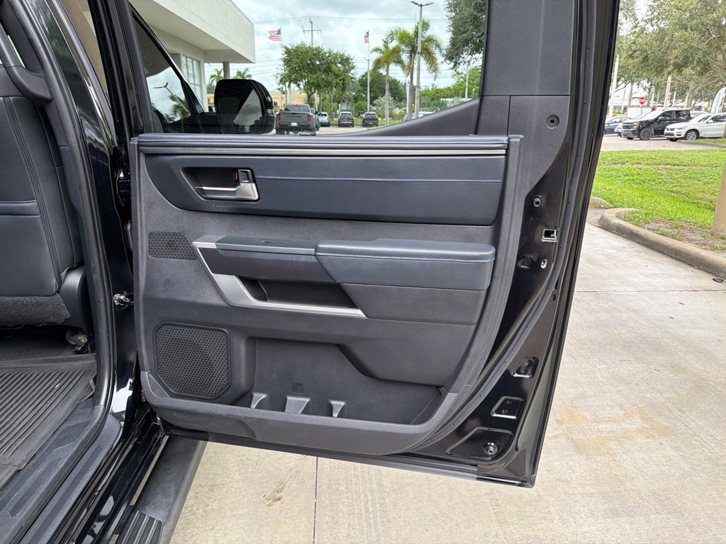Used 2022 Toyota Tundra Platinum AWD/4WD image 33