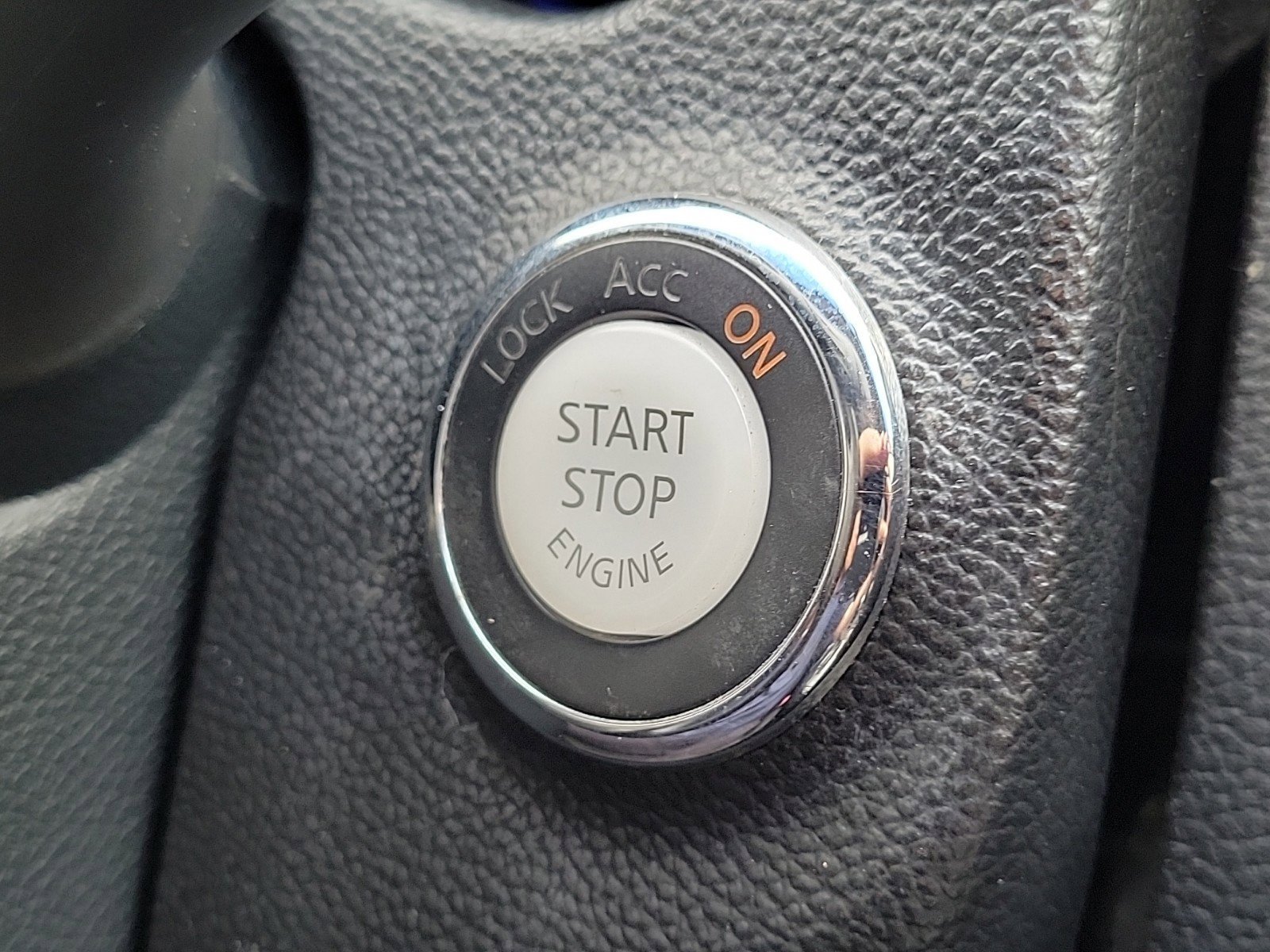 Used 2014 INFINITI Q60 Journey w/ Premium Package image 27