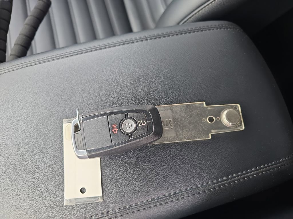 Used 2024 Ford Edge SEL image 28