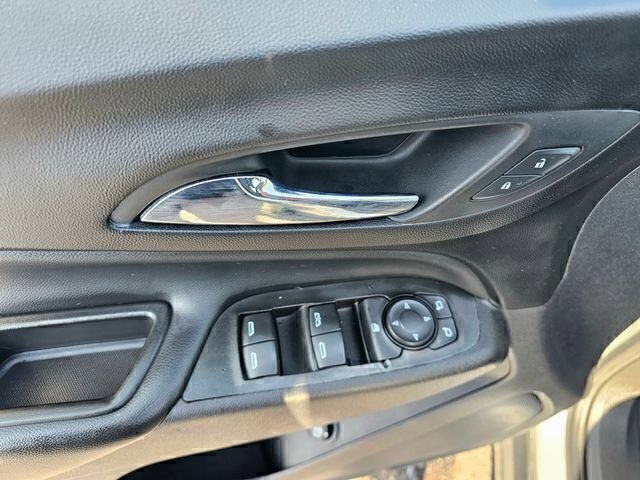 Used 2021 Chevrolet Equinox LT image 32