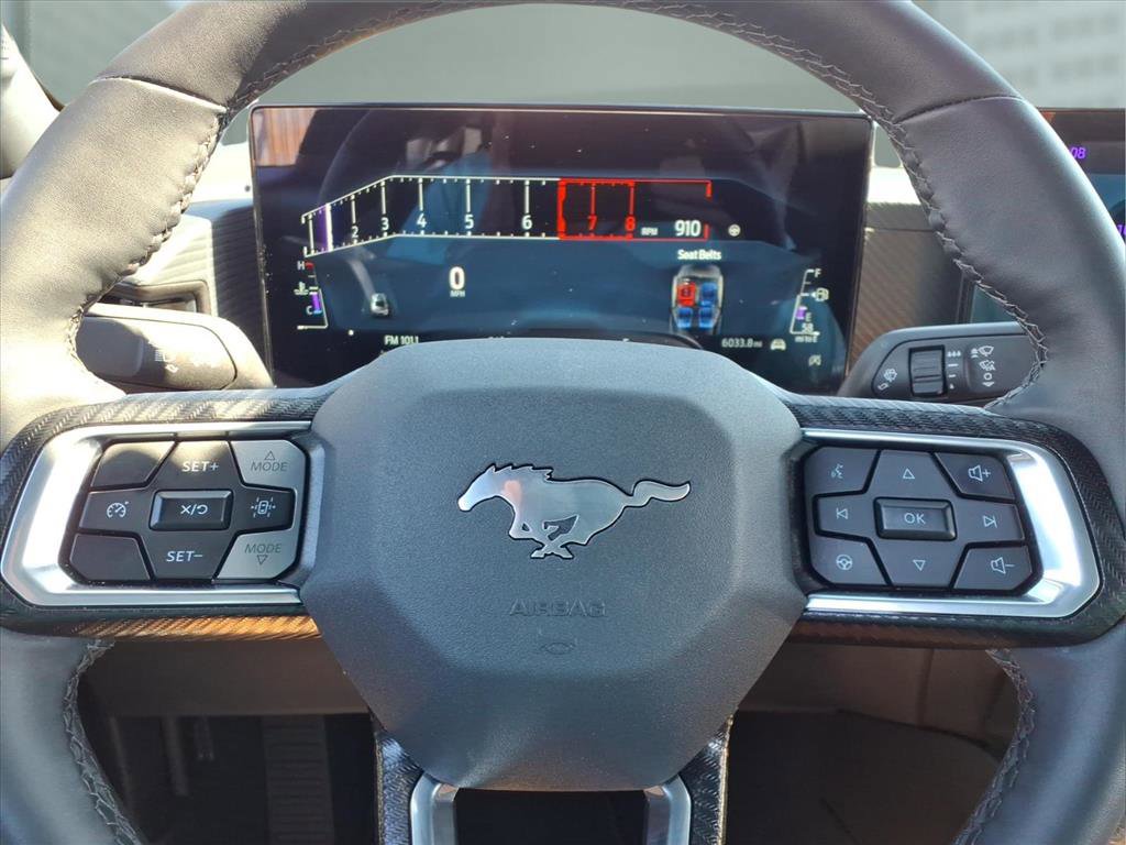 Used 2025 Ford Mustang Coupe image 28