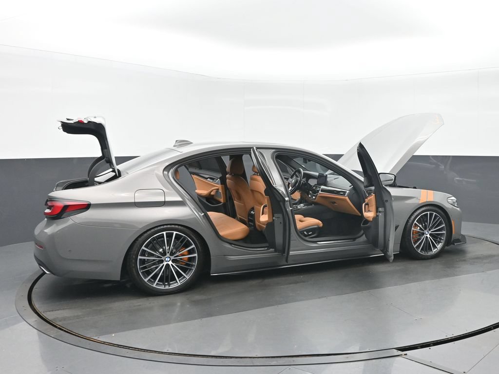 Used 2021 BMW 530i w/ Premium Package RWD image 38