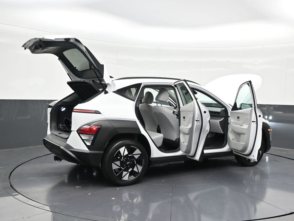 Used 2024 Hyundai Kona SEL w/ Convenience Package FWD image 32