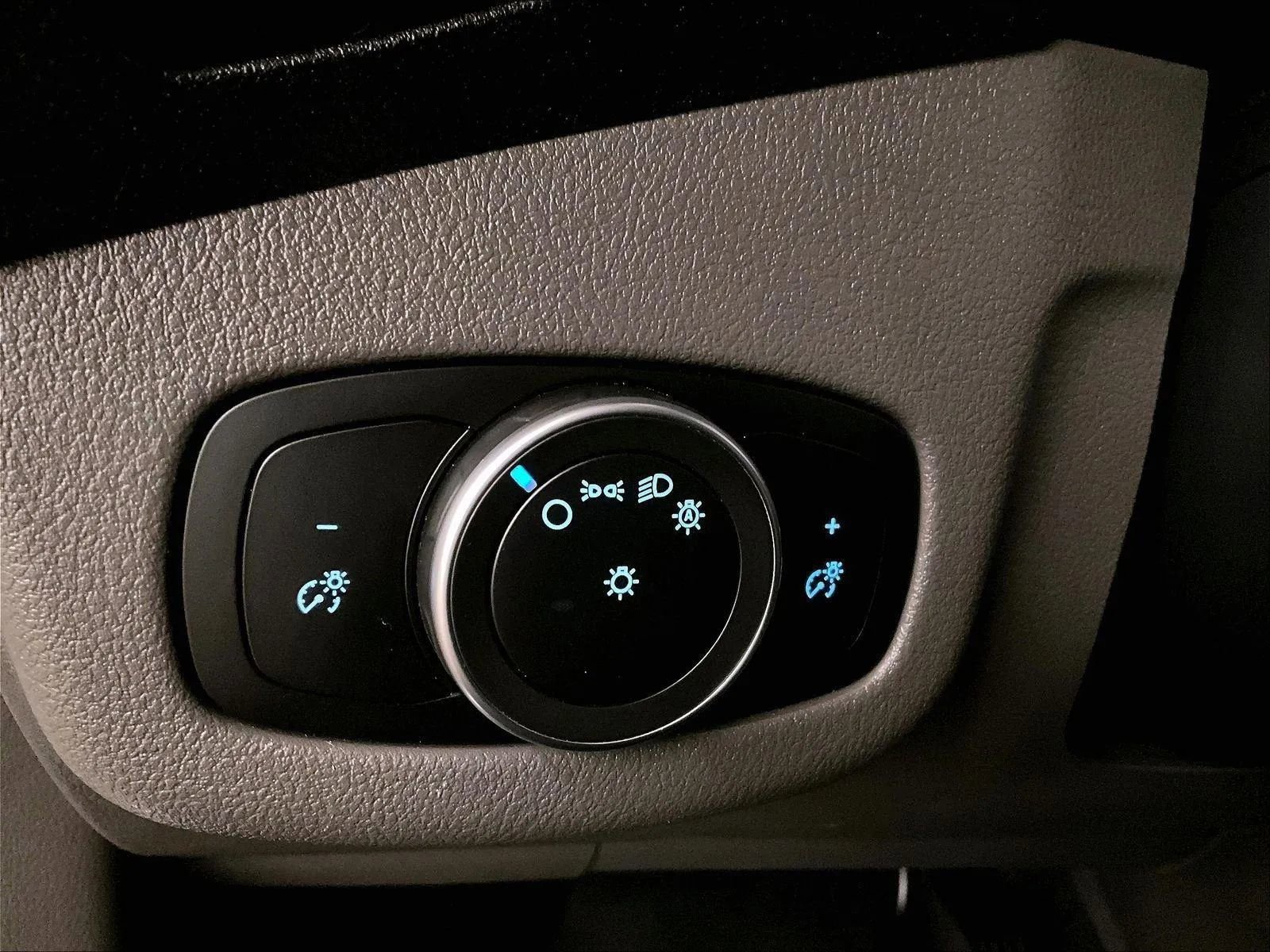 Used 2022 Ford Transit Connect XL image 28