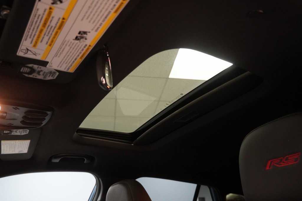 Used 2024 Chevrolet Trax RS w/ Sunroof Package image 4