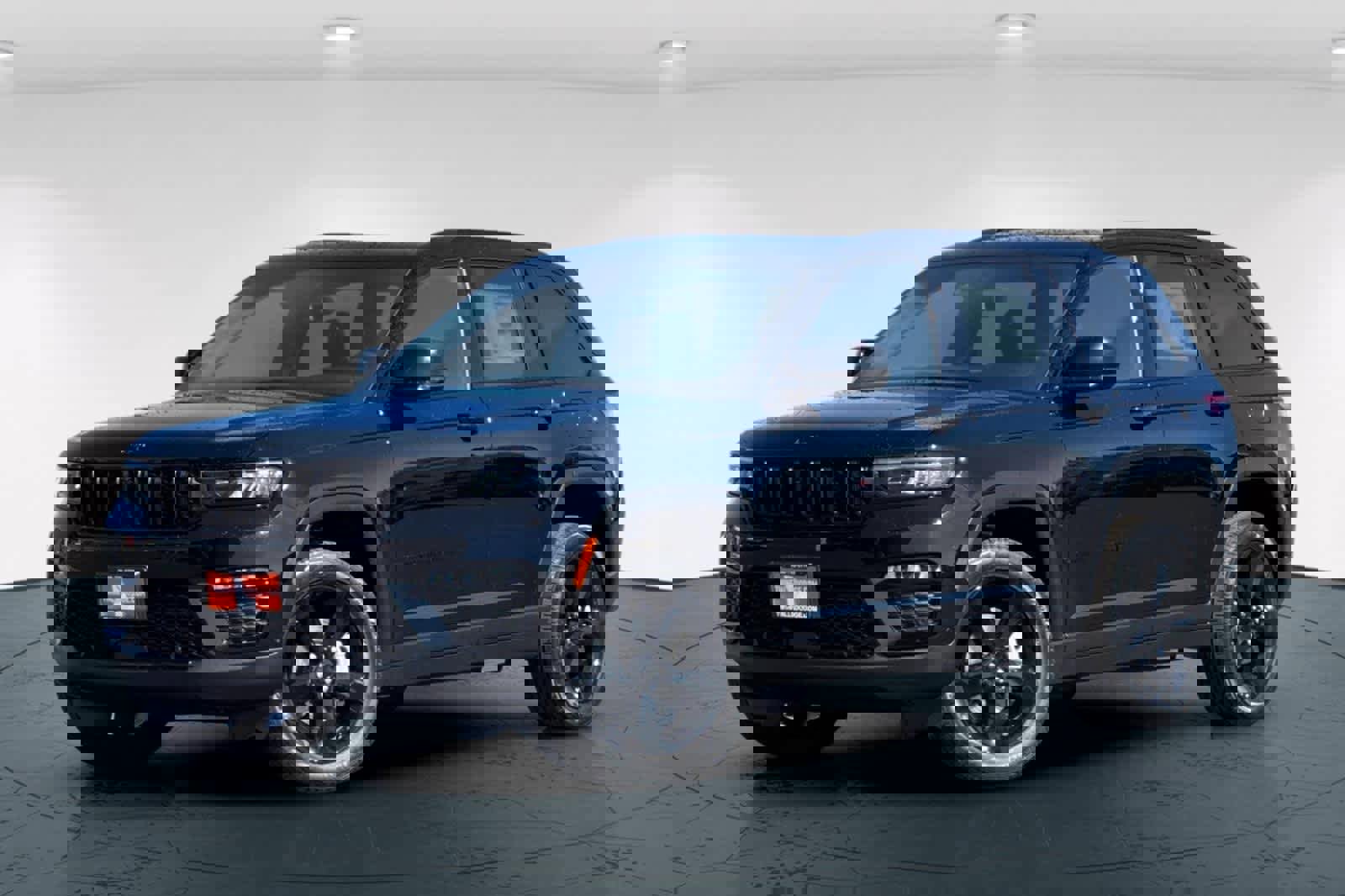 New 2025 Jeep Grand Cherokee Limited w/ Luxury Tech Group II image 1