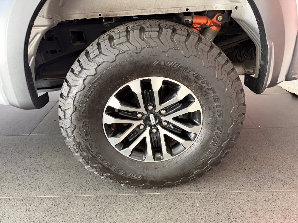 Used 2019 Ford F150 Raptor w/ Equipment Group 802A Luxury AWD/4WD image 10